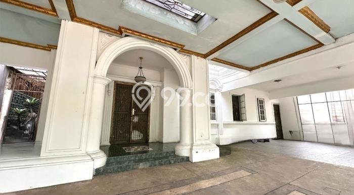 For Sale! Luxury House LT 450m2 Desain Elegan di BSD For Sale! Luxury House LT 450m2 Desain Elegan di BSD