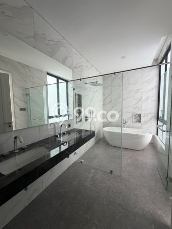 Rumah Bagus Disewakan di Alam Sutera, Tangerang LT 420m2, LB 451m2 Rumah Bagus Disewakan di Alam Sutera, Tangerang LT 420m2, LB 451m2
