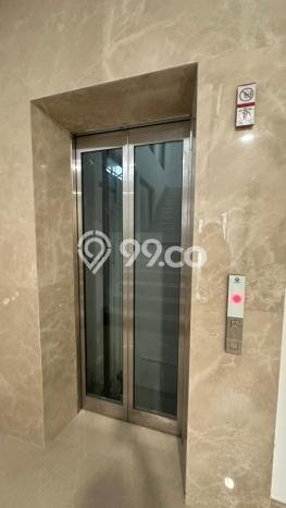 Rumah Mewah LB 480m2 Siap Pakai Desain Elegan di BSD, Tangerang Rumah Mewah LB 480m2 Siap Pakai Desain Elegan di BSD, Tangerang