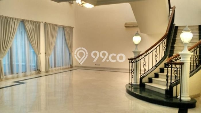 Rumah Elit Modern Tanpa Renovasi di Pondok Indah Jakarta Selatan Rumah Elit Modern Tanpa Renovasi di Pondok Indah Jakarta Selatan