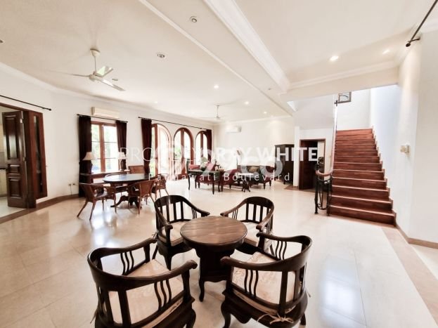 For Sale! Premium House LT 534m2 Desain Modern di Kemang For Sale! Premium House LT 534m2 Desain Modern di Kemang