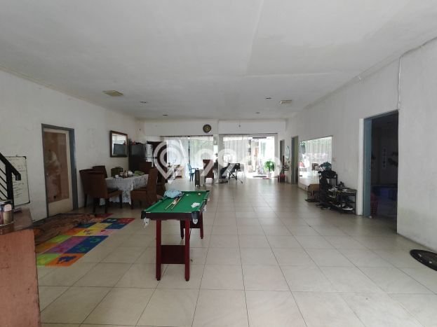 Siap Huni Rumah Mewah 4 Kamar di Kebayoran Baru Dekat ke Mana Pun Siap Huni Rumah Mewah 4 Kamar di Kebayoran Baru Dekat ke Mana Pun
