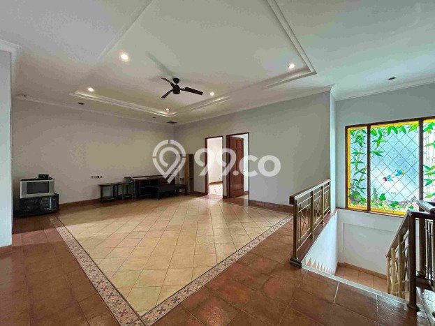 Jual Rumah Luas Elegan Dengan View Cantik di Cawang, Jakarta Timur Jual Rumah Luas Elegan Dengan View Cantik di Cawang, Jakarta Timur