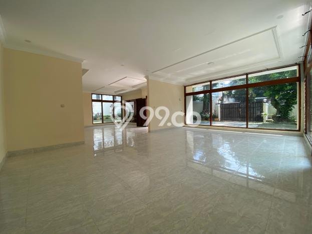 Sewa Rumah Nyaman di Kemang LT 1400m2 / LB 750m2 Kondisi Bagus Sewa Rumah Nyaman di Kemang LT 1400m2 / LB 750m2 Kondisi Bagus