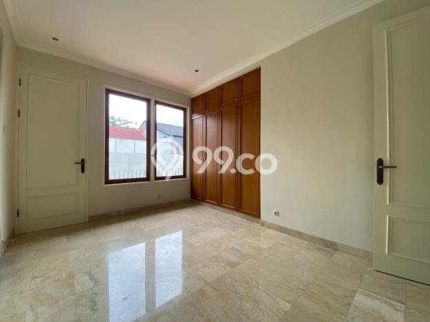Sewa Rumah Strategis LT 300m2 / LB 350m2 di Pondok Indah, Jakarta Selatan Sewa Rumah Strategis LT 300m2 / LB 350m2 di Pondok Indah, Jakarta Selatan