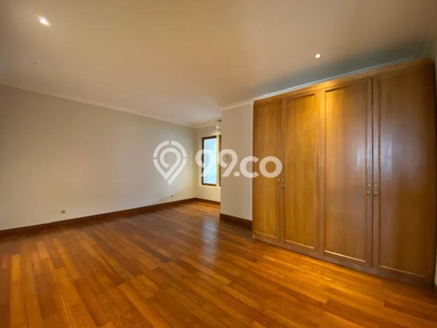 Sewa Rumah Strategis LT 300m2 / LB 350m2 di Pondok Indah, Jakarta Selatan Sewa Rumah Strategis LT 300m2 / LB 350m2 di Pondok Indah, Jakarta Selatan