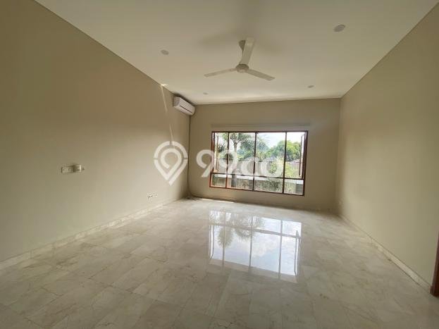 Hunian Ideal dengan LT 550m2 & LB 480m2 Dikontrakkan di Kemang Hunian Ideal dengan LT 550m2 & LB 480m2 Dikontrakkan di Kemang