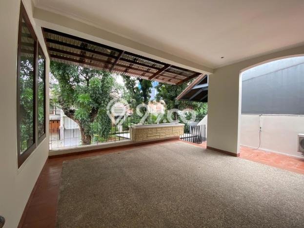 Sewa Rumah Strategis LT 300m2 / LB 350m2 di Pondok Indah, Jakarta Selatan Sewa Rumah Strategis LT 300m2 / LB 350m2 di Pondok Indah, Jakarta Selatan