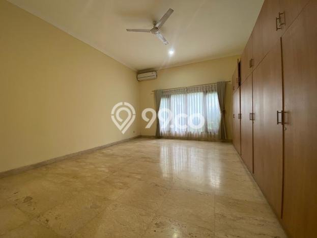 Rumah Mewah LB 600m2 Siap Huni Desain Elegan di Kemang, Jakarta Selatan Rumah Mewah LB 600m2 Siap Huni Desain Elegan di Kemang, Jakarta Selatan