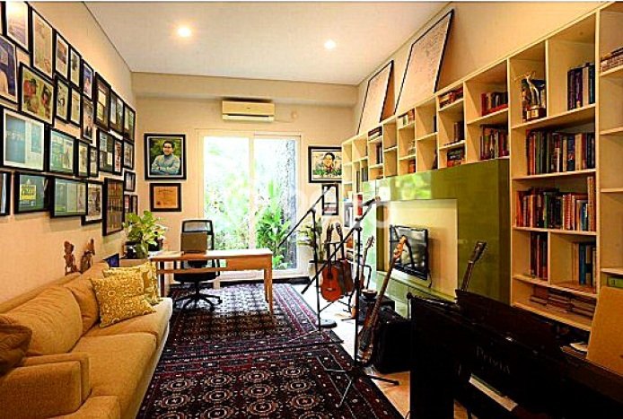 For Sale Rumah Mewah Exclusive di Jagakarsa, Jakarta Selatan For Sale Rumah Mewah Exclusive di Jagakarsa, Jakarta Selatan