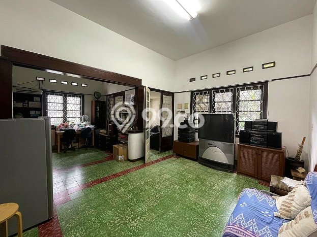 Siap Huni Rumah Mewah 6 Kamar di Kebayoran Baru Dekat ke Mana Pun Siap Huni Rumah Mewah 6 Kamar di Kebayoran Baru Dekat ke Mana Pun