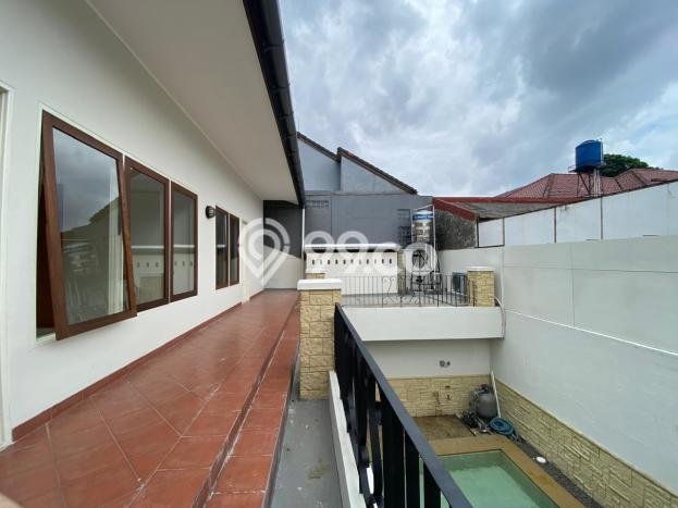 Sewa Rumah Strategis LT 300m2 / LB 350m2 di Pondok Indah, Jakarta Selatan Sewa Rumah Strategis LT 300m2 / LB 350m2 di Pondok Indah, Jakarta Selatan