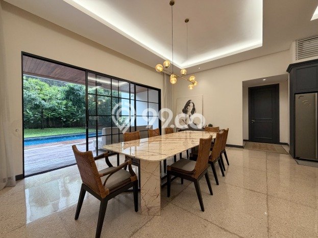 Dijual Rumah Mewah Exclusive di Kebayoran Baru, Jakarta Selatan Dijual Rumah Mewah Exclusive di Kebayoran Baru, Jakarta Selatan