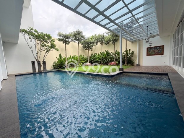 Rumah Luxury Modern Tanpa Renovasi di Kemang Jakarta Selatan Rumah Luxury Modern Tanpa Renovasi di Kemang Jakarta Selatan