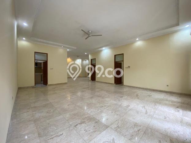 Disewakan! Rumah 5 Kamar Tidur &
3 Kamar Mandi di Kemang, Jakarta Selatan Disewakan! Rumah 5 Kamar Tidur &
3 Kamar Mandi di Kemang, Jakarta Selatan