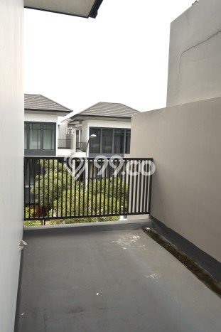 Rumah Elit Modern Tanpa Renovasi di BSD City Tangerang Rumah Elit Modern Tanpa Renovasi di BSD City Tangerang