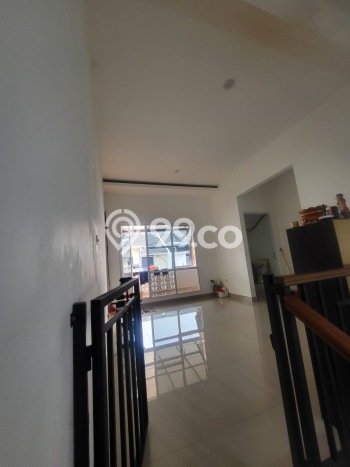 Rumah Modern Cantik 4 Kamar Siap Huni di Karawaci Rumah Modern Cantik 4 Kamar Siap Huni di Karawaci