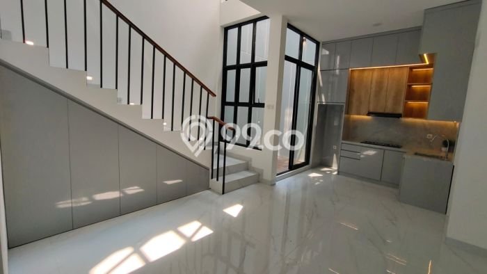 Rumah Elit LB 190m2 Siap Huni Desain Elegan di BSD Nusaloka, Tangerang Rumah Elit LB 190m2 Siap Huni Desain Elegan di BSD Nusaloka, Tangerang