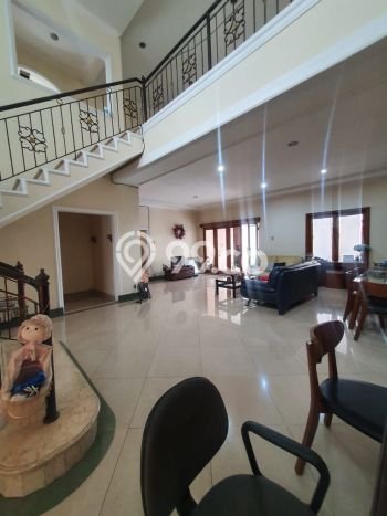 Jual Rumah Luas Elegan Dengan View Eksklusif di Tanah Kusir, Jakarta Selatan Jual Rumah Luas Elegan Dengan View Eksklusif di Tanah Kusir, Jakarta Selatan