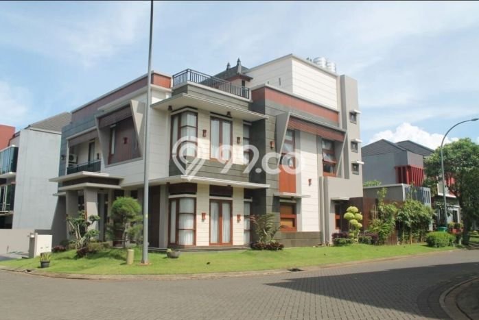 Jual Rumah Luas Elegan Dengan View Eksklusif di BSD Delatinos, Tangerang Jual Rumah Luas Elegan Dengan View Eksklusif di BSD Delatinos, Tangerang