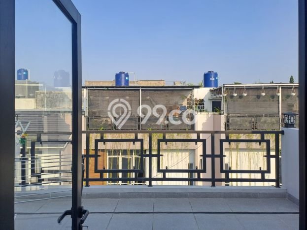 Dijual Rumah Eksklusif 3 KT di Cirendeu, Jakarta Selatan Dijual Rumah Eksklusif 3 KT di Cirendeu, Jakarta Selatan