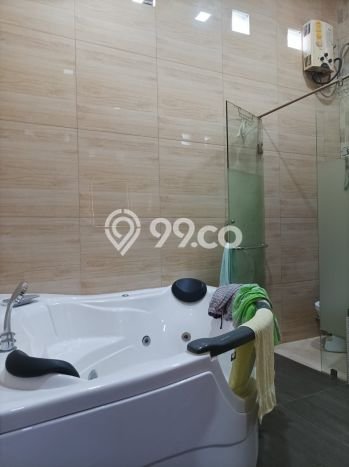 Rumah Mewah LB 600m2 Siap Huni Desain Elegan di BSD, Tangerang Rumah Mewah LB 600m2 Siap Huni Desain Elegan di BSD, Tangerang
