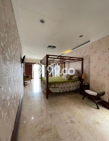 Rumah Mewah LB 1250m2 Siap Pakai Desain Elegan di Cirendeu, Jakarta Selatan Rumah Mewah LB 1250m2 Siap Pakai Desain Elegan di Cirendeu, Jakarta Selatan