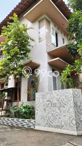 PROPERTI PILIHAN! Rumah area Bintaro, Luas 184m² Bangunan 400m² PROPERTI PILIHAN! Rumah area Bintaro, Luas 184m² Bangunan 400m²
