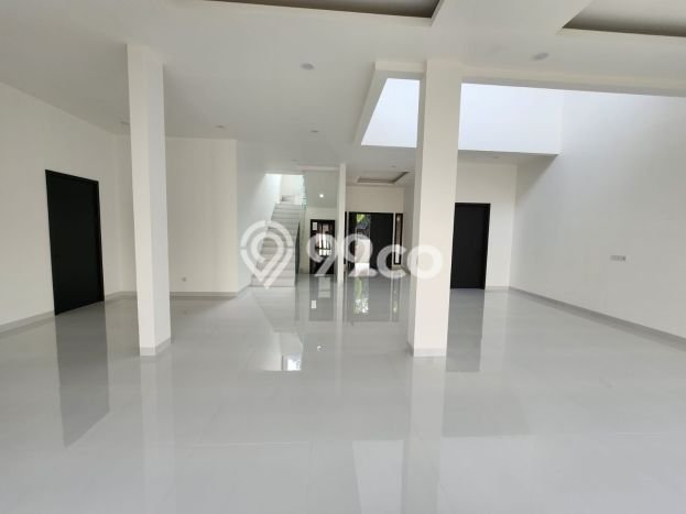 For Sale! Luxury House LT 375m2 Desain Elegan di BSD City For Sale! Luxury House LT 375m2 Desain Elegan di BSD City