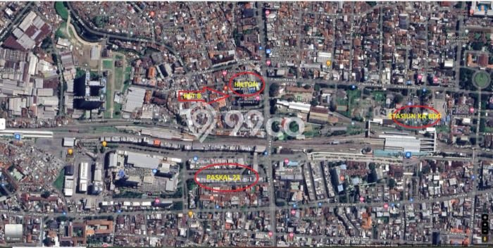 Rumah Elit Modern Tanpa Renovasi di Gardu Jati Bandung Rumah Elit Modern Tanpa Renovasi di Gardu Jati Bandung