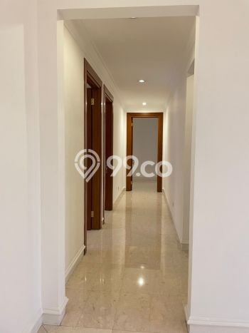 Lokasi strategis! Rumah siap pakai disewakan di Cilandak LB 600m2 Lokasi strategis! Rumah siap pakai disewakan di Cilandak LB 600m2