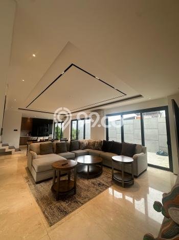 Ready to Use! Premium House LT 250m2 Desain Modern di Cipete Ready to Use! Premium House LT 250m2 Desain Modern di Cipete