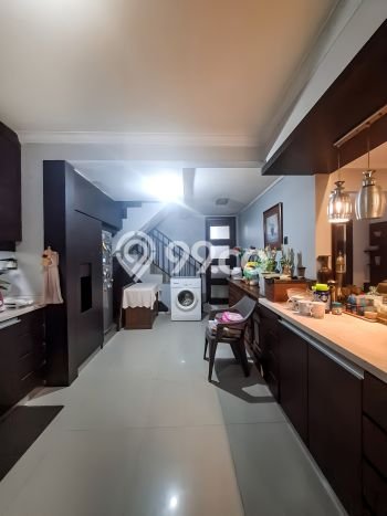 Ready to Use! Premium House LT 264m2 Desain Elegan di Pejaten Ready to Use! Premium House LT 264m2 Desain Elegan di Pejaten