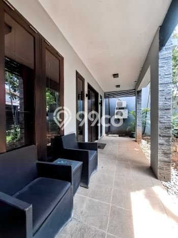 Ready to Use! Premium House LT 264m2 Desain Elegan di Pejaten Ready to Use! Premium House LT 264m2 Desain Elegan di Pejaten