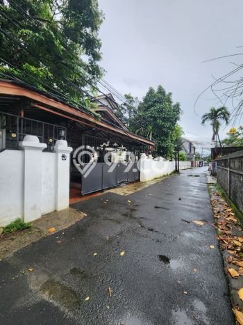 Hunian Elit LB 600m2 Siap Pakai Desain Elegan di Pejaten, Jakarta Selatan Hunian Elit LB 600m2 Siap Pakai Desain Elegan di Pejaten, Jakarta Selatan