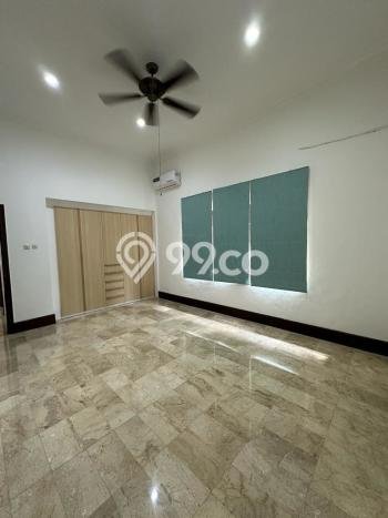 Lokasi terbaik! Rumah siap huni dikontrakkan di Kebayoran Baru LB 500m2 Lokasi terbaik! Rumah siap huni dikontrakkan di Kebayoran Baru LB 500m2