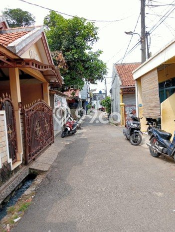 For Sale Rumah 2 Kamar Lokasi Strategis Nyaman dan Strategis di Serpong For Sale Rumah 2 Kamar Lokasi Strategis Nyaman dan Strategis di Serpong