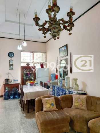 For Sale! Premium House LT 375m2 Desain Elegan di Kebagusan For Sale! Premium House LT 375m2 Desain Elegan di Kebagusan