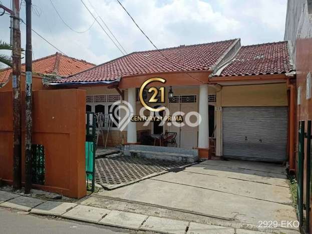 Hunian Mewah Siap Huni LT 304m2 di Ciputat, Tangerang Selatan Hunian Mewah Siap Huni LT 304m2 di Ciputat, Tangerang Selatan