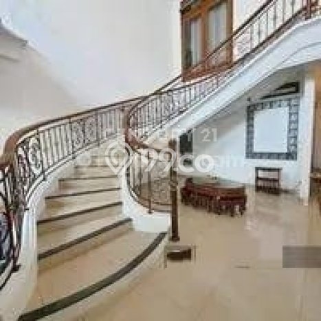 Dijual Rumah Luas Elegan Dengan View Eksklusif di Bintaro, Tangerang Selatan Dijual Rumah Luas Elegan Dengan View Eksklusif di Bintaro, Tangerang Selatan