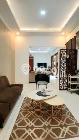 Rumah Modern 4 KT di Bintaro Tangerang Selatan Semi Furnished Rumah Modern 4 KT di Bintaro Tangerang Selatan Semi Furnished