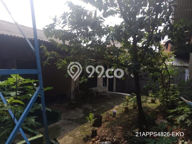 Rumah Strategis Modern Lb 300m2 di Ciputat, Tangerang Selatan Rumah Strategis Modern Lb 300m2 di Ciputat, Tangerang Selatan