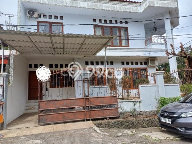 Rumah Elit LB 420m2 Siap Pakai Desain Elegan di Bintaro, Tangerang Selatan Rumah Elit LB 420m2 Siap Pakai Desain Elegan di Bintaro, Tangerang Selatan