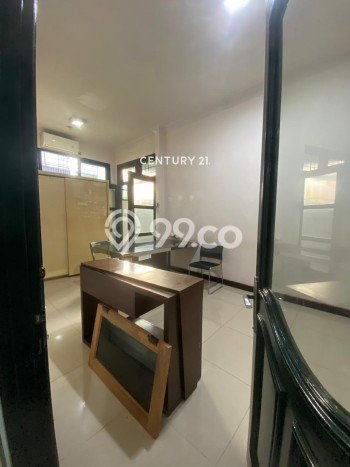 Rumah Mewah LB 322m2 Siap Pakai Desain Elegan di Bintaro, Tangerang Selatan Rumah Mewah LB 322m2 Siap Pakai Desain Elegan di Bintaro, Tangerang Selatan