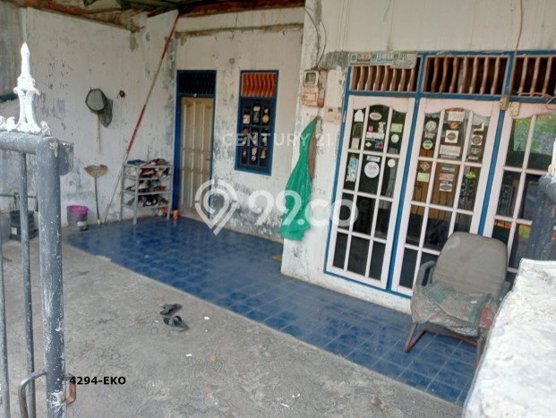 For Sale Rumah 2 Kamar Lokasi Strategis Nyaman dan Strategis di Serpong For Sale Rumah 2 Kamar Lokasi Strategis Nyaman dan Strategis di Serpong