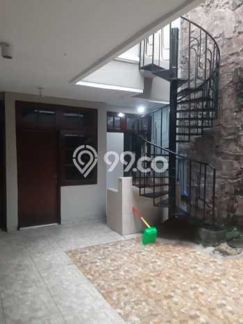 Rumah sewa siap pakai 4 KT di Dharma Husada, Surabaya Rumah sewa siap pakai 4 KT di Dharma Husada, Surabaya