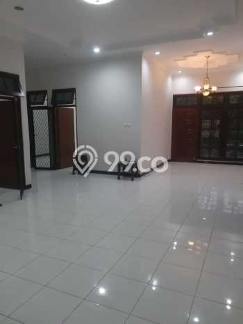 Rumah sewa siap pakai 4 KT di Dharma Husada, Surabaya Rumah sewa siap pakai 4 KT di Dharma Husada, Surabaya
