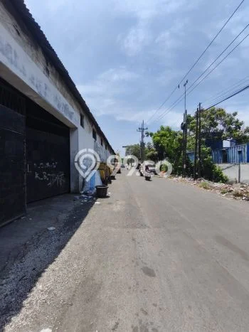 SENTRA BISNIS! Gudang di Perak, Luas 114m2m², Lokasi Strategis SENTRA BISNIS! Gudang di Perak, Luas 114m2m², Lokasi Strategis
