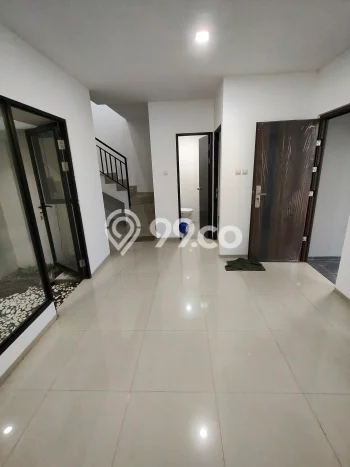 Disewakan Cepat Rumah Kondisi Baik di Area Sukolilo, Surabaya Disewakan Cepat Rumah Kondisi Baik di Area Sukolilo, Surabaya