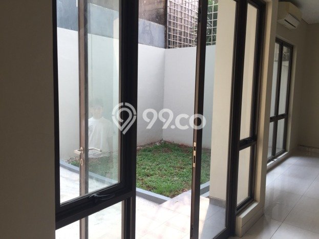 Rumah di BSD, Dekat Fasilitas, 3 KM, Luas 205m² LB 200m² Rumah di BSD, Dekat Fasilitas, 3 KM, Luas 205m² LB 200m²